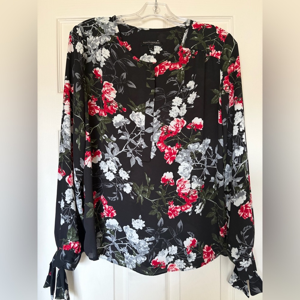 Banana Republic Factory Floral Long-Sleeve Blouse with Tie Sleeves